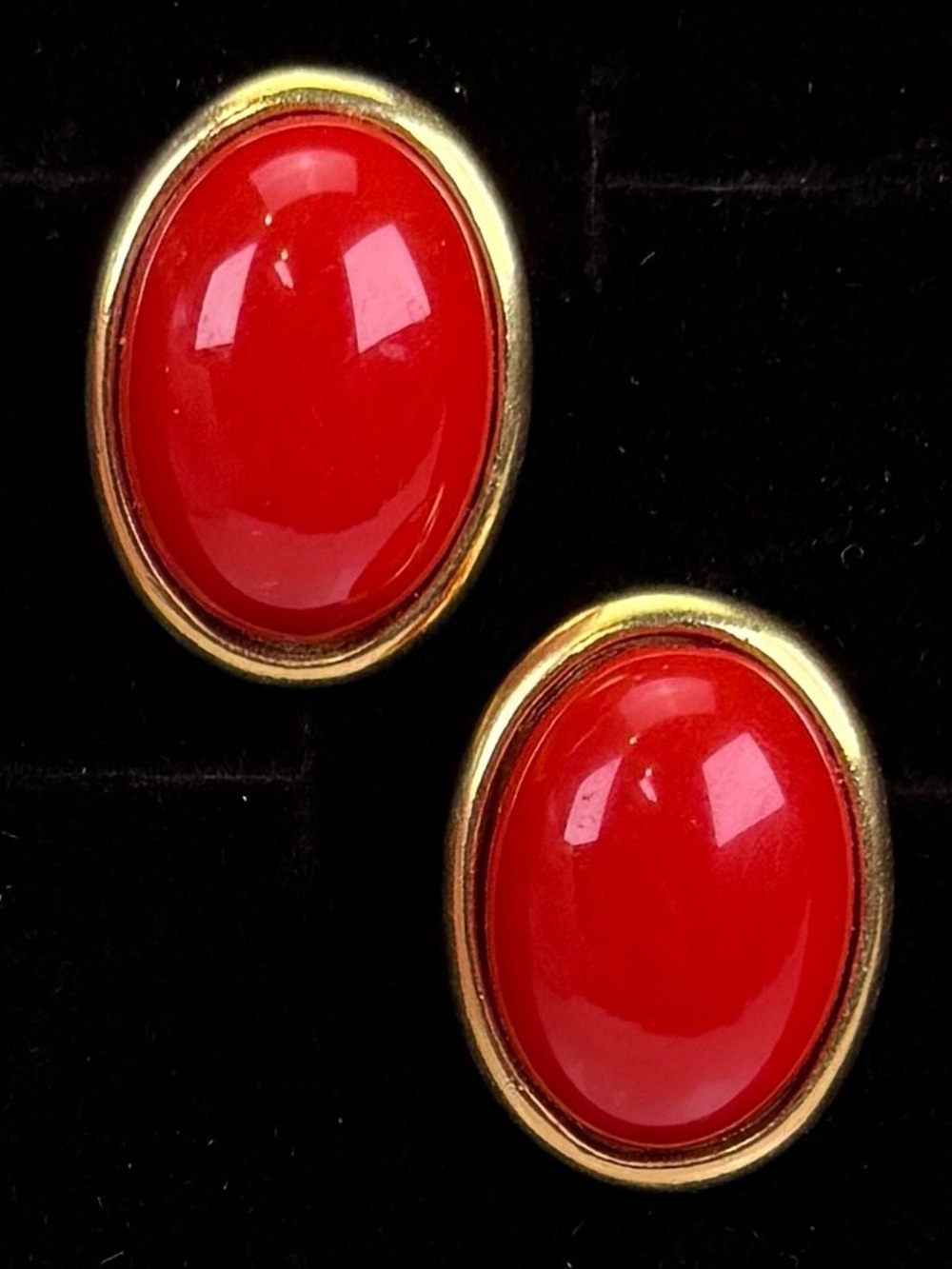 Vintage Trifari, Red and Goldtone classic oval pierced earrings